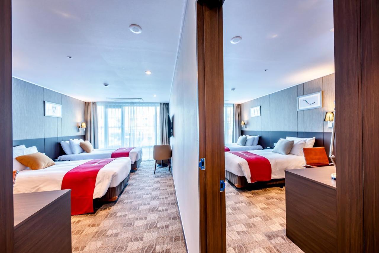Ramada By Wyndham Jeju City Hall Экстерьер фото