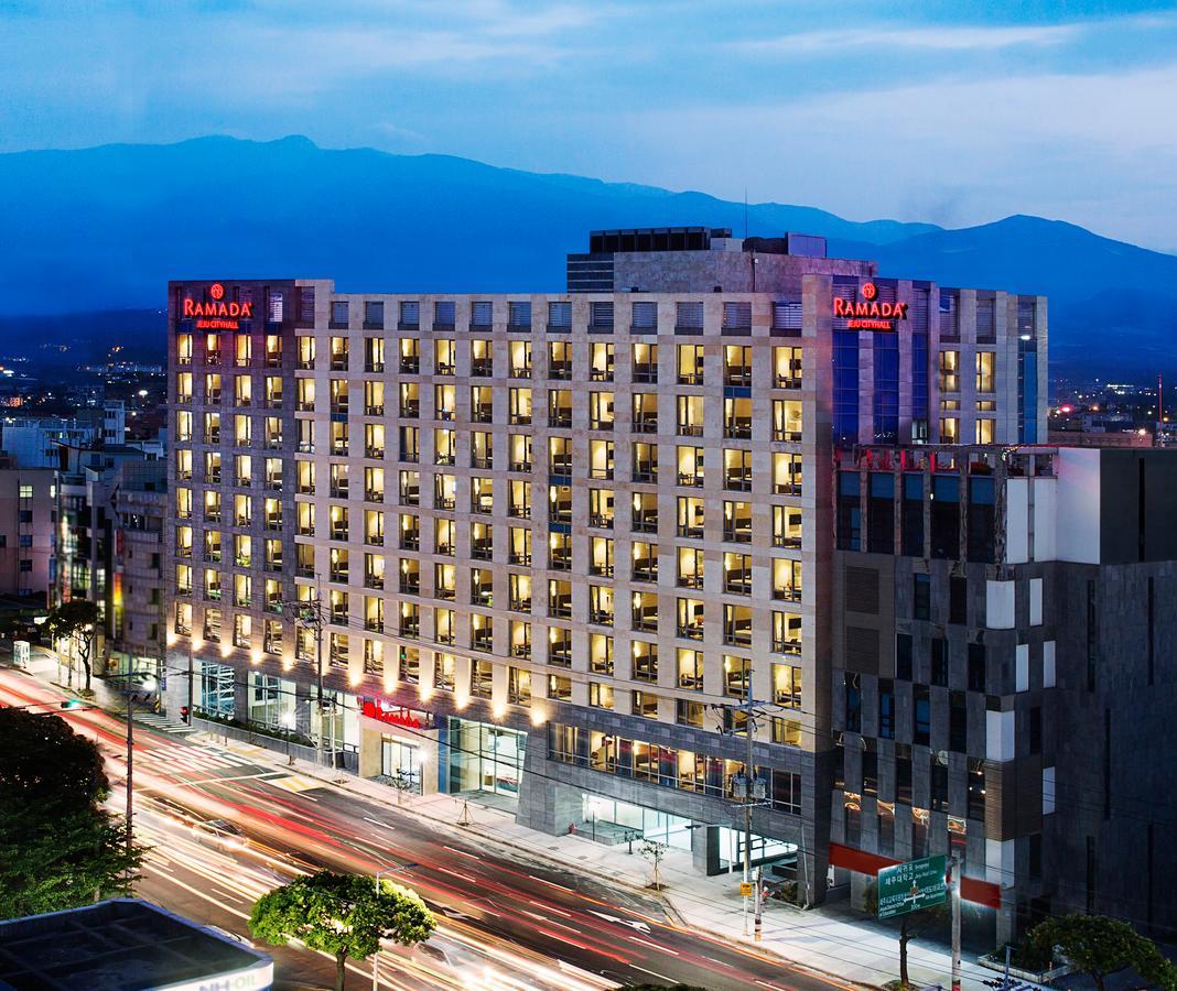 Ramada By Wyndham Jeju City Hall Экстерьер фото